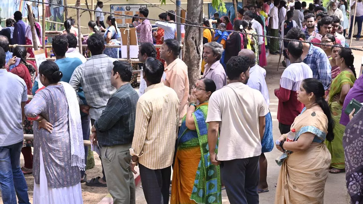 ‘Massive’ voter turnout in AP; activists of both fronts clash